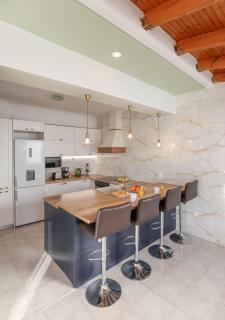 Luminous Penthouse big veranda by GHH - Atene - 2