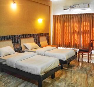 Hotel Prasanth - Ernakulam - 4
