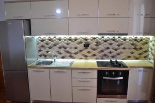 Kela's 2Bedrooms Apartment,Central, Spacious, Seaview - Vlorë - 4