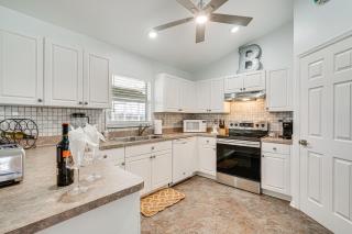 Heated Pool and Patio Canal-Front Cape Coral Home! - Cape Coral - 1