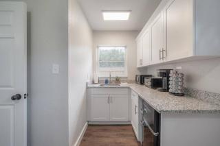 BOHO Suite! Near Downtown and Foodie Hotspots - 1