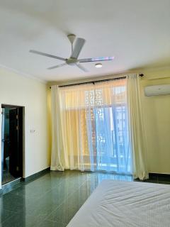Oceans-Opulence/3BR-5 BEDS - Dar es Salaam - 2