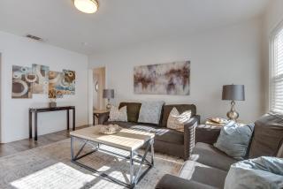 Van Nuys Abode with Patio, 7 Mi to Universal Studios - Van Nuys - 5