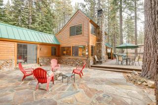 Less Than 1 Mi to Lake Tahoe Beaches Home with Fire Pit! - Tahoe City - 0
