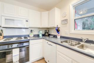 Well-Equipped Emerald Isle Townhome Pets Welcome! - Emerald Isle - 6