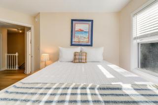 Well-Equipped Emerald Isle Townhome Pets Welcome! - Emerald Isle - 1