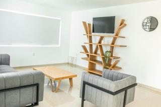 Lyra Vacation Rentals - 4