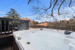 Uptown Sedona Retreat wit Views and Hot Tub - Sedona - 7