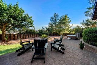 Spacious Home-Walk to Uptown-Views-HotTub-GameRoom - Sedona - 7