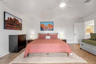 Uptown Walk Out basement with Ultimate views and Hot Tub - Sedona - 1
