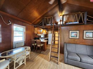 Beach Bum West-O Cabins - 2