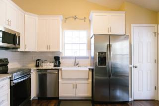 Peaceful Haven on Outskirts - Wake Forest - 9