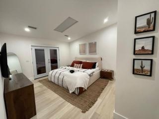 Uptown Vacation Villa at The OZ with Hot tub and Views - Sedona - 6