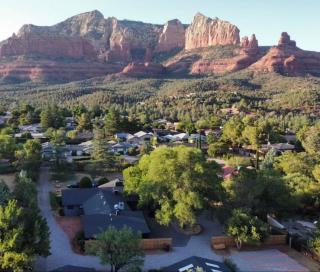 Uptown Vacation Villa at The OZ with Hot tub and Views - Sedona - 1
