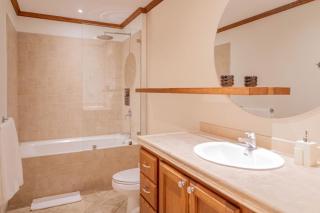 Stylish Apartment w/ Hotel Amenities @ Los Sueños - La Mona - 9