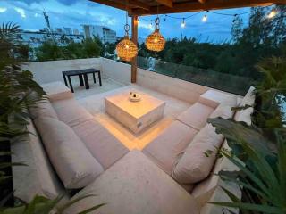 Exclusive apt with private rooftop & amazing views - 6