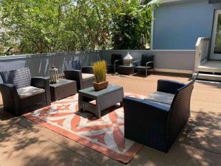 Nawlins vibe with rooftop verandah near Riverwalk and downtown - 7