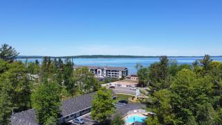 Traverse Bay Inn - 3