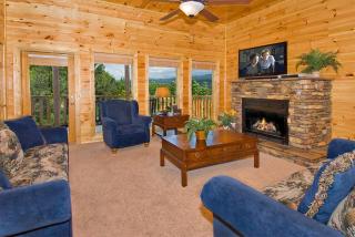 Elegant Elk, 6bdrm 6bath, Specials, Free Tickets, Elevator, Amazing View, Hot Tub, Gameroom - Pigeon Forge - 4