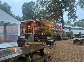 Cosy Glamping Tent 5 - Ararat - 3