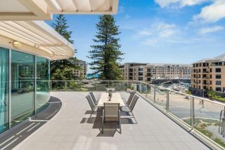 Belle Escapes - Sea the Views - Glenelg - 7