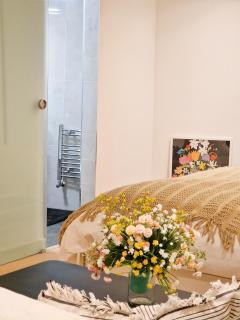 Designer Studio in West London with Private Access - 8
