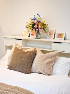 Designer Studio in West London with Private Access - 7