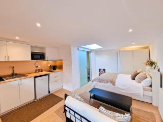Designer Studio in West London with Private Access - 0