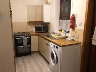 Cosy flat, Scalloway - 2