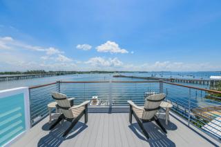 Bayfront Retreat - 9