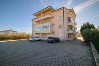 Apartments with parking space Liznjan, Medulin - 21802 - 0