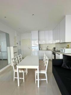 Apartamento Moderno Primera Línea en Los Locos - Torrevieja - 4