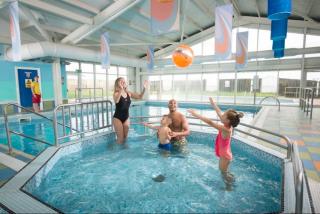 3 BR - Luxury Family Home Near The Beach - 4