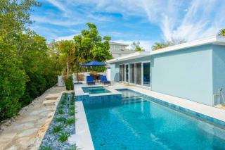 Bamboo Bungalow - Anna Maria - 0