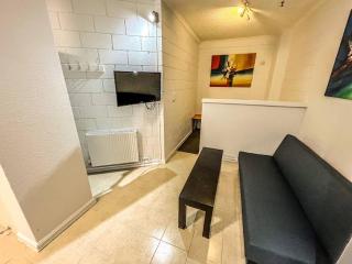 Melbourne Studio Unit - 107 - 5