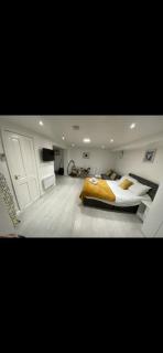 St James Apartments - Leeds - 8