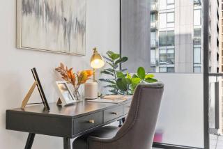 Central 1BR Southbank Apartment - 9