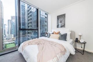 Central 1BR Southbank Apartment - 2
