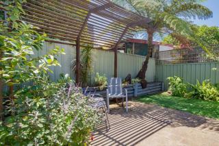 'The Elizabeth' A Romantic Garden Retreat for Two - Newcastle - 9