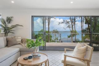 Highland on the Lake - An Idyllic Poolside Oasis - Newcastle - 1