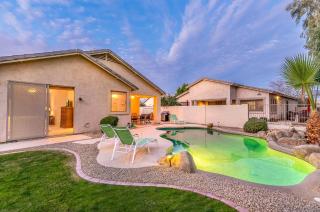 Golf Front Home, Central Location, Heated Pool! - Phoenix - 7