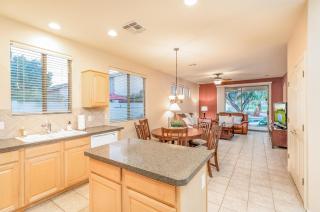 Golf Front Home, Central Location, Heated Pool! - Phoenix - 3