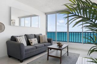 Flamenco Beach 2BDR Oceanfront Pool Parking - 0