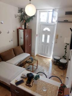 Small low cost studio - Belgrado - 0