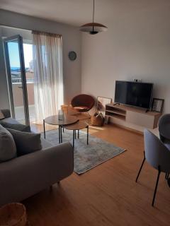 Apartments 402 - Bar - 8