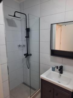 Apartments 402 - Bar - 3