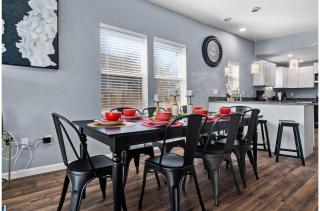 Step into Comfort in this 3BR2BA Downtown Retreat - San Antonio - 5