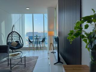 Unforgettable Canal & Sea View in Dubai Marina - 5