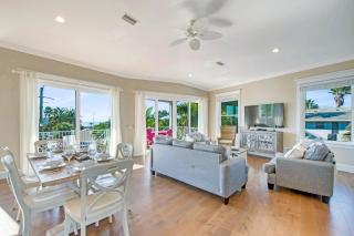 Tropical Hideaway - 1