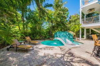 yyTropical Oasis (AMIL) - 5